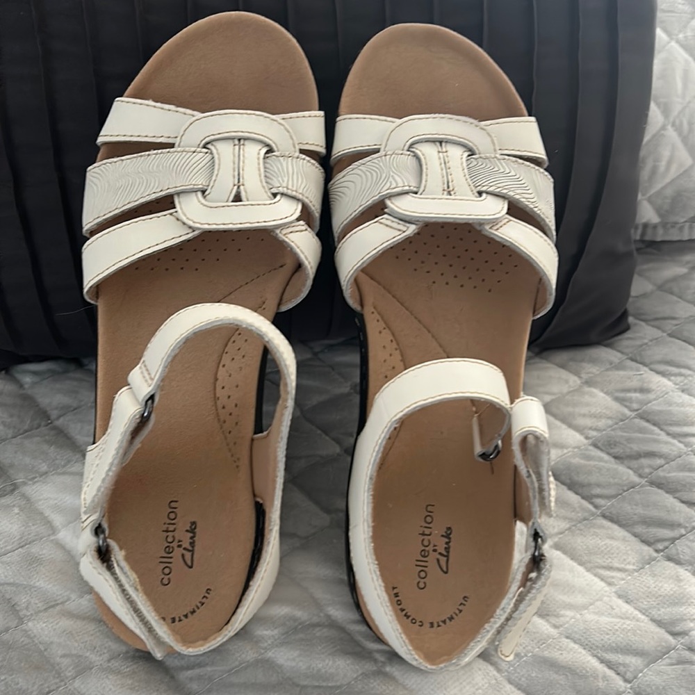 Clarks creamy off white flat sandals never worn